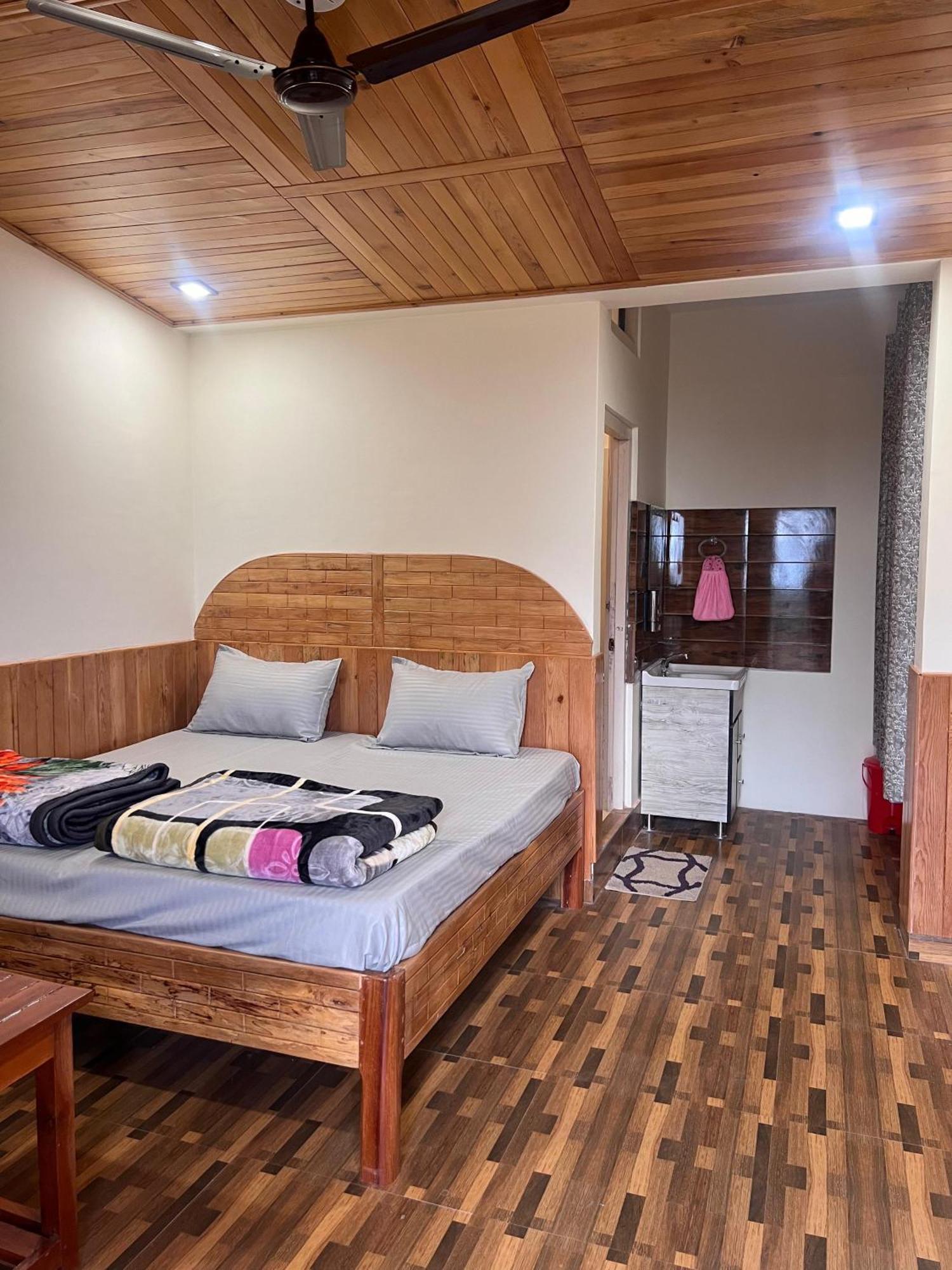 Binsar Royal Homestay Dhaulchhina, Алмора Экстерьер фото